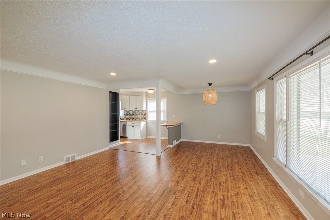 4245 Feiner Drive Cleveland OH 44122