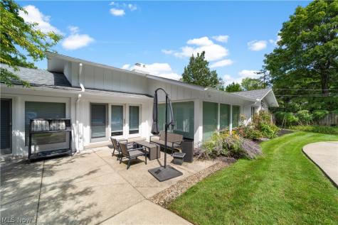 24690 Shaker Boulevard Beachwood OH 44122