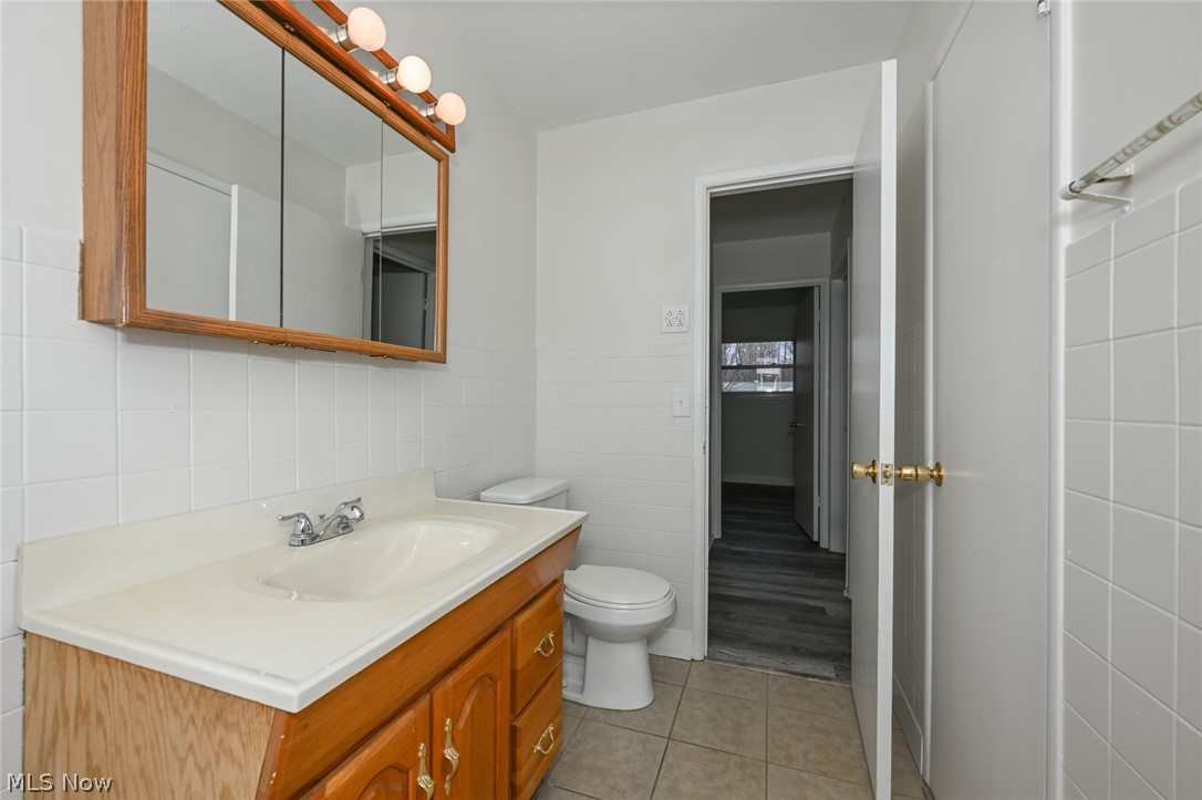 6369 Eldridge Boulevard Bedford Heights OH 44146