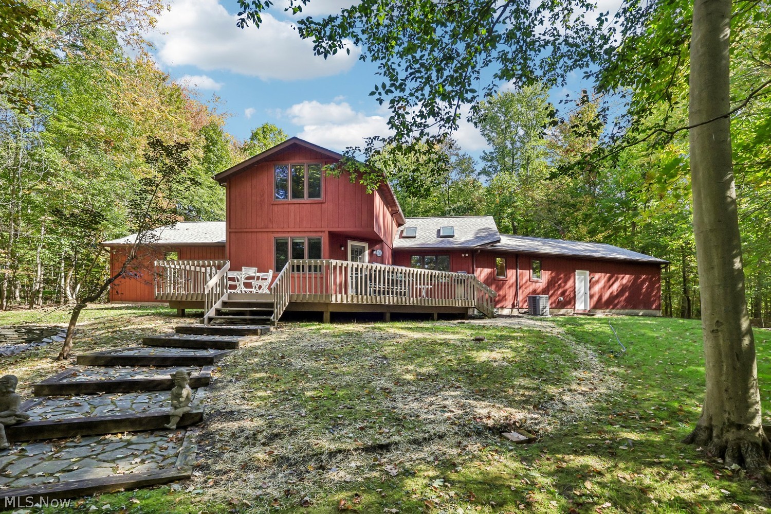 18876 Rivers Edge Drive W Chagrin Falls OH 44023