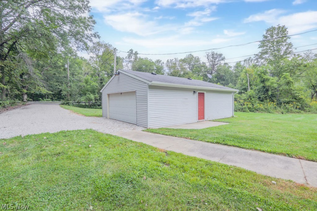 6429 Russia Road South Amherst OH 44001