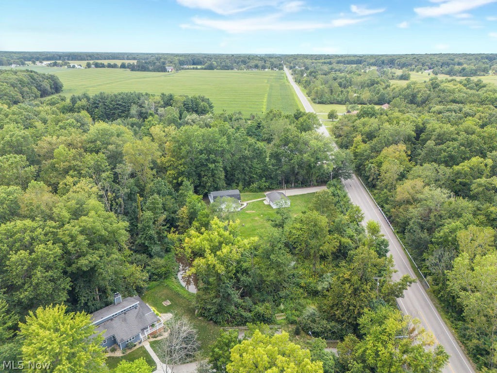 6429 Russia Road South Amherst OH 44001