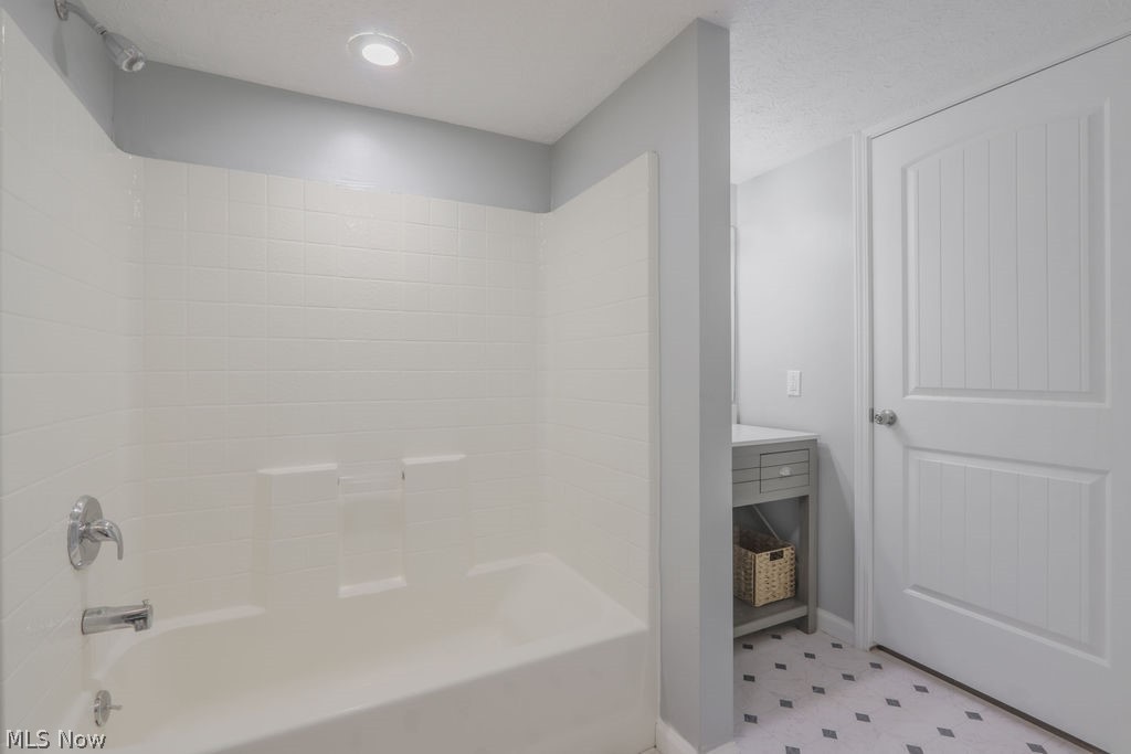 6429 Russia Road South Amherst OH 44001