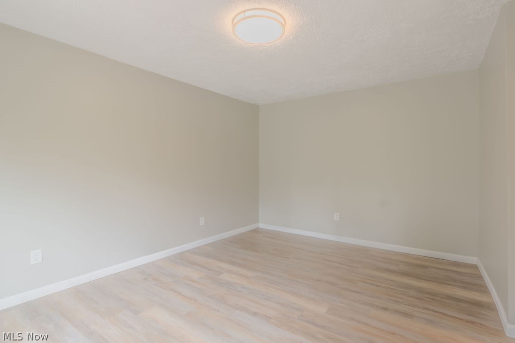 6429 Russia Road South Amherst OH 44001