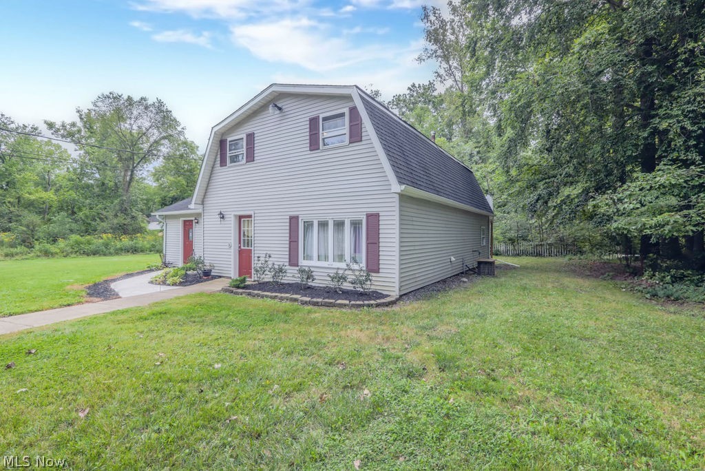 6429 Russia Road South Amherst OH 44001