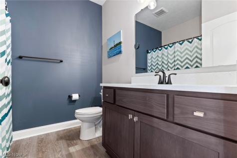 2487 Ledgestone Drive NW Uniontown OH 44685