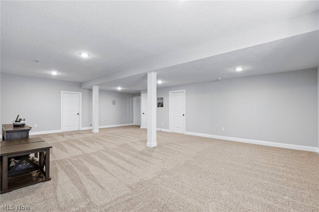 2487 Ledgestone Drive NW Uniontown OH 44685