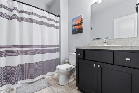 2487 Ledgestone Drive NW Uniontown OH 44685
