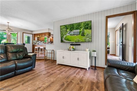 7694 Hartman Road Wadsworth OH 44281
