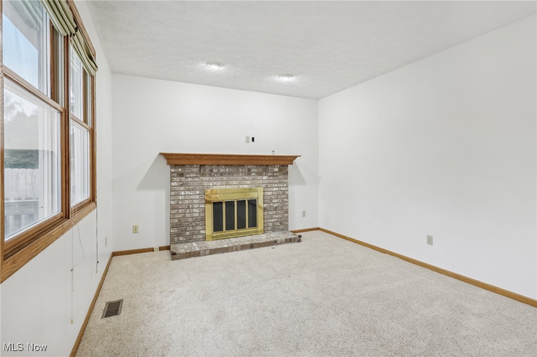 547 Picadilly Circle Akron OH 44319