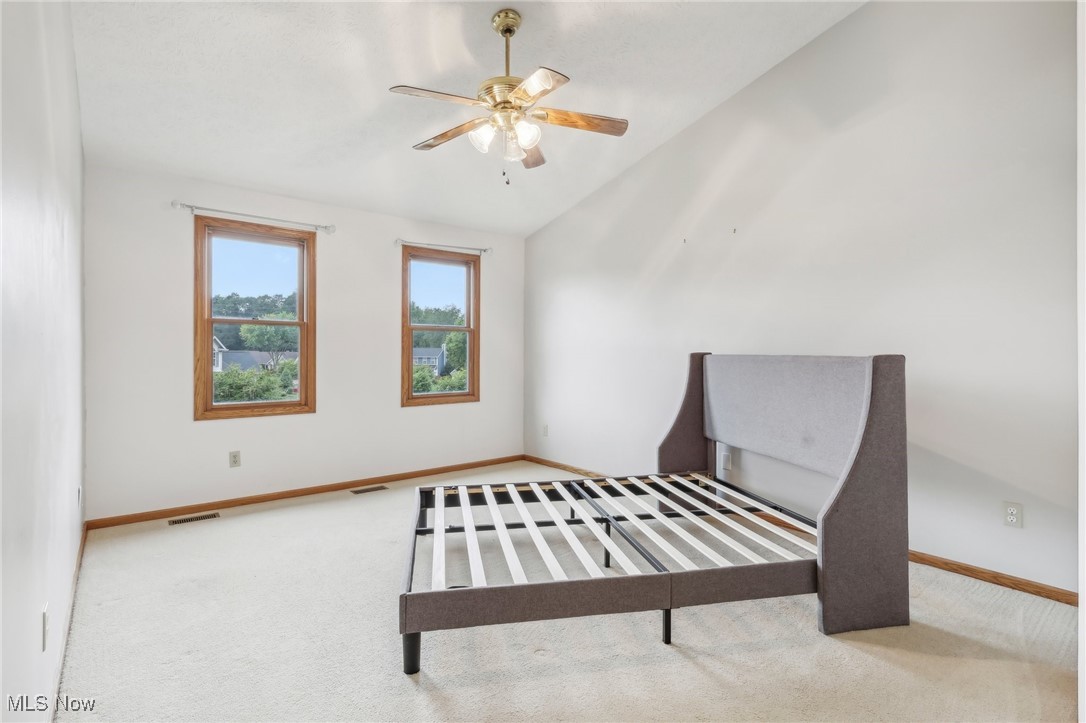 547 Picadilly Circle Akron OH 44319