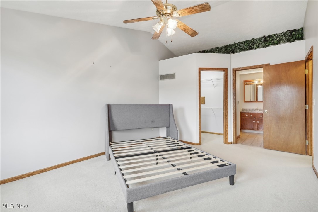 547 Picadilly Circle Akron OH 44319