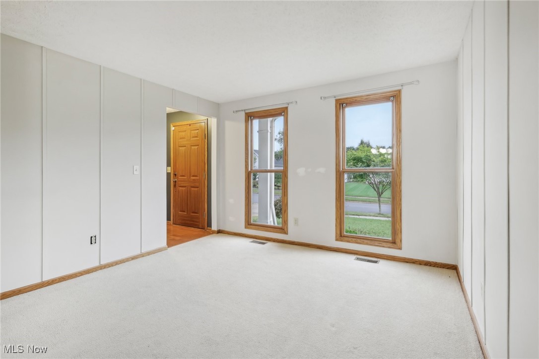 547 Picadilly Circle Akron OH 44319