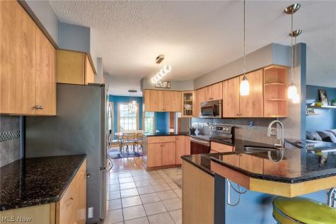 4456 Maplegrove Avenue Louisville OH 44641
