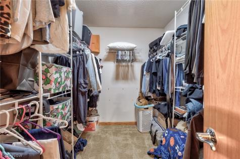 4456 Maplegrove Avenue Louisville OH 44641