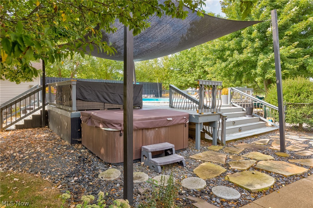 4456 Maplegrove Avenue Louisville OH 44641