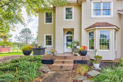 4456 Maplegrove Avenue Louisville OH 44641