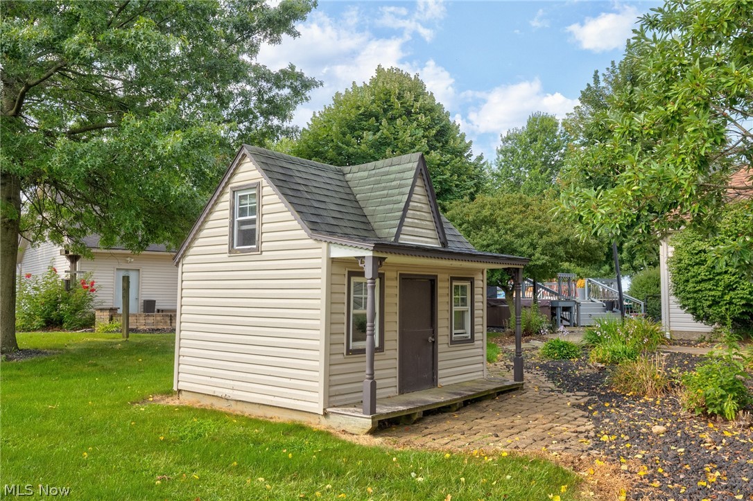 4456 Maplegrove Avenue Louisville OH 44641