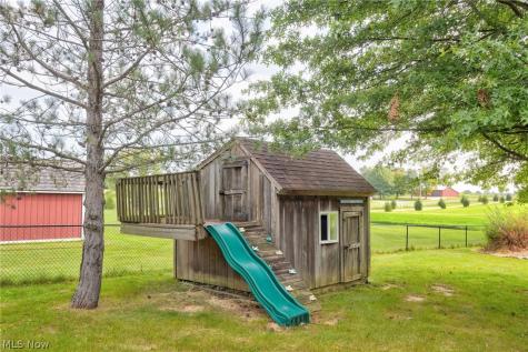 4456 Maplegrove Avenue Louisville OH 44641