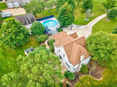 4456 Maplegrove Avenue Louisville OH 44641