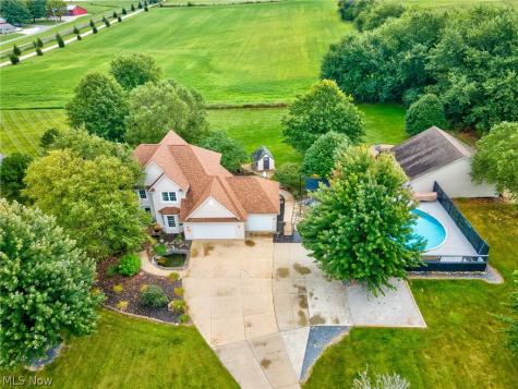 4456 Maplegrove Avenue Louisville OH 44641