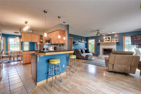 4456 Maplegrove Avenue Louisville OH 44641