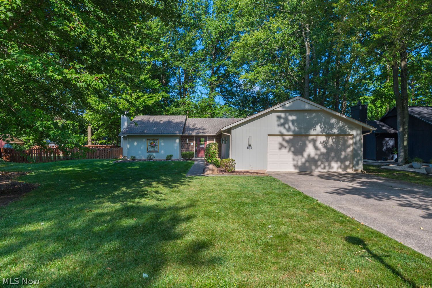 5064 N Barton Road North Ridgeville OH 44039