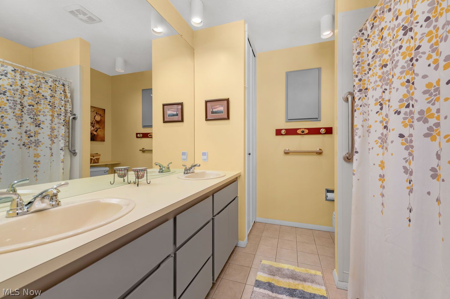 5064 N Barton Road North Ridgeville OH 44039