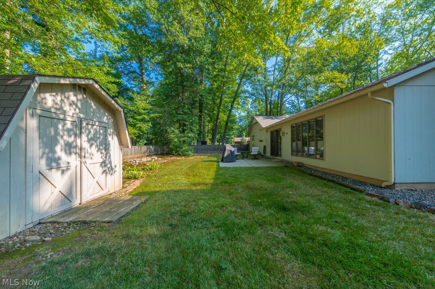 5064 N Barton Road North Ridgeville OH 44039