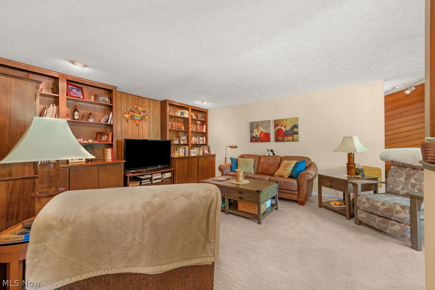 5064 N Barton Road North Ridgeville OH 44039