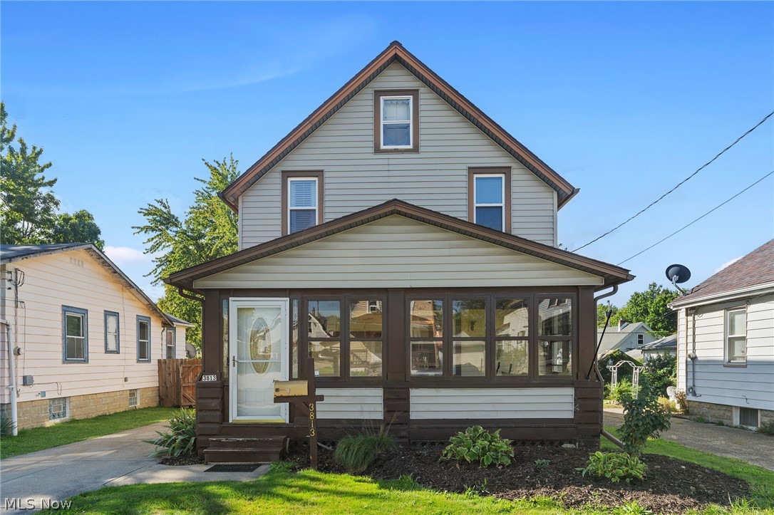 3813 Buechner Avenue Cleveland OH 44109