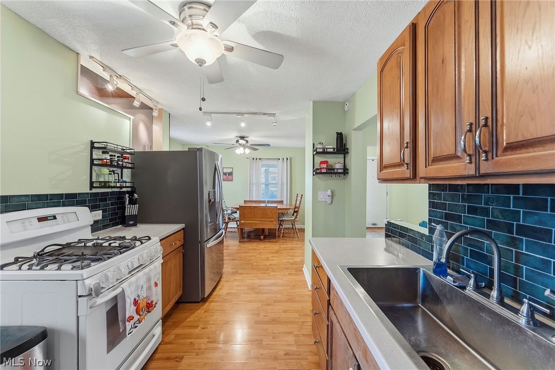 3813 Buechner Avenue Cleveland OH 44109