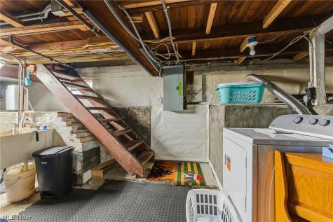 3813 Buechner Avenue Cleveland OH 44109