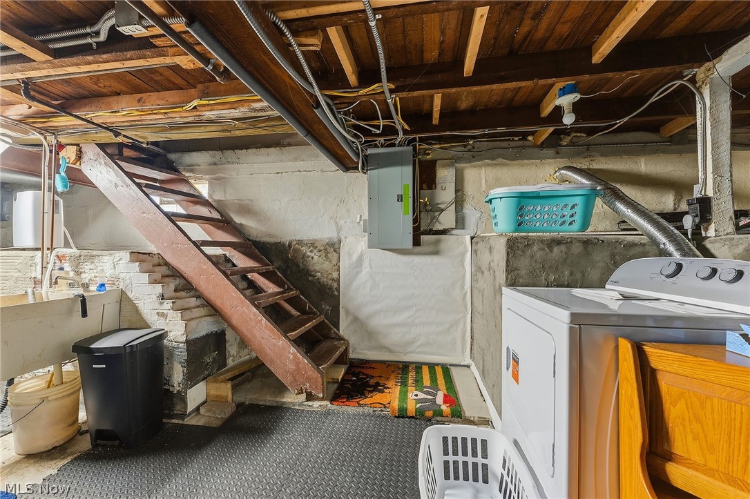 3813 Buechner Avenue Cleveland OH 44109