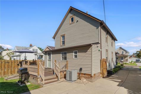 3813 Buechner Avenue Cleveland OH 44109