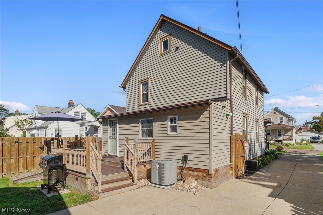 3813 Buechner Avenue Cleveland OH 44109