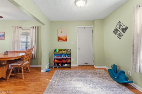 3813 Buechner Avenue Cleveland OH 44109
