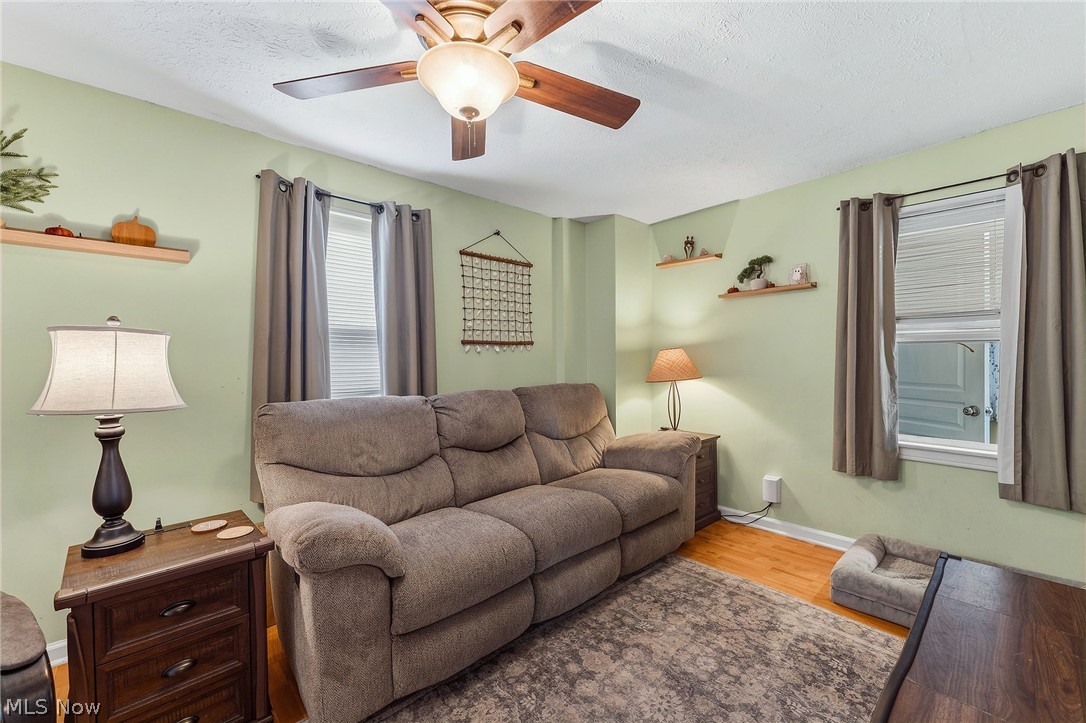 3813 Buechner Avenue Cleveland OH 44109