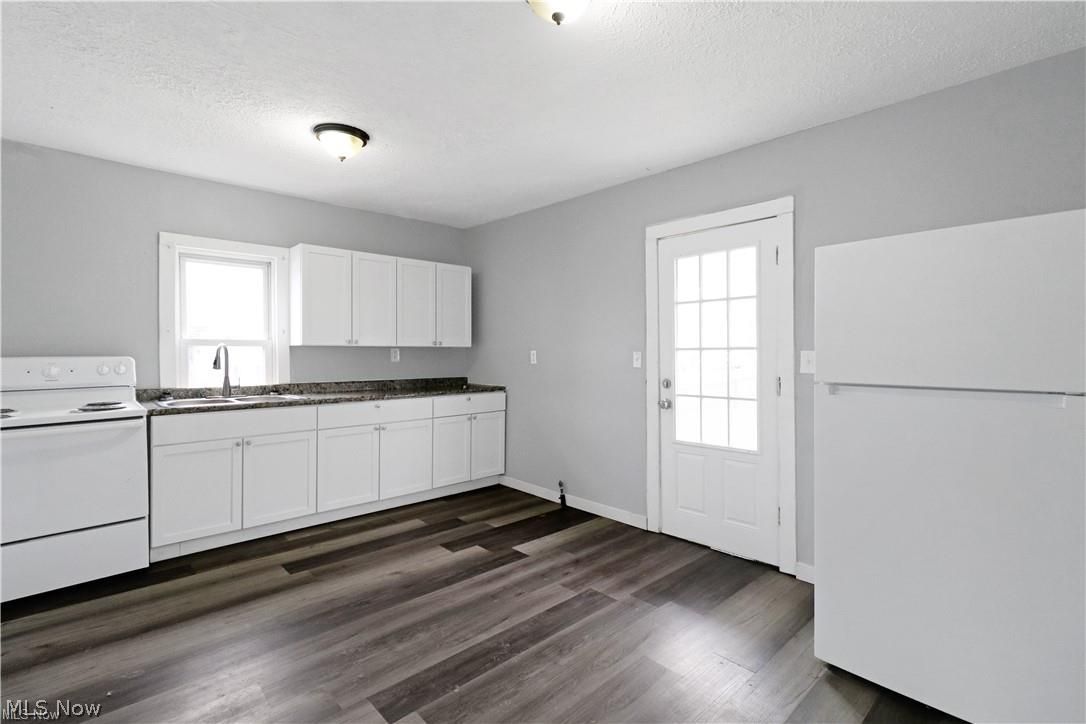 36 23rd Street SW Barberton OH 44203