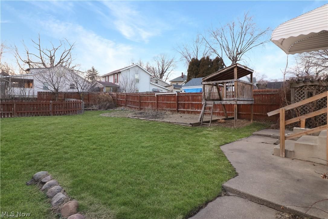 36 23rd Street SW Barberton OH 44203