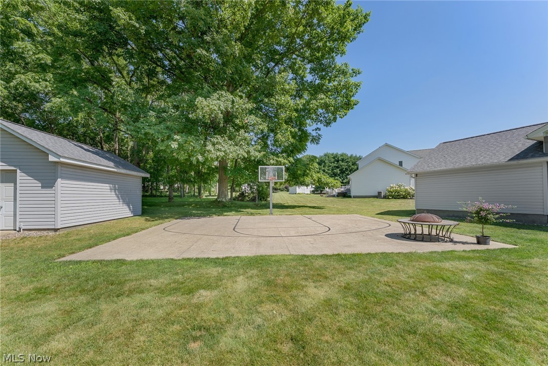 4200 W Candy Apple Court New Middletown OH 44442