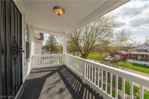 828 W 11th Street Lorain OH 44052