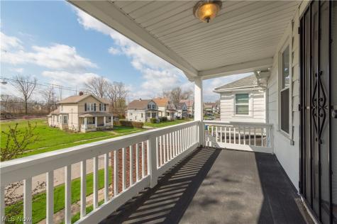 828 W 11th Street Lorain OH 44052