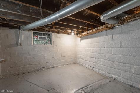 828 W 11th Street Lorain OH 44052