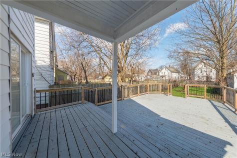 828 W 11th Street Lorain OH 44052