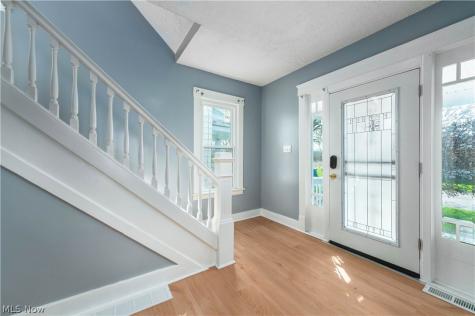 828 W 11th Street Lorain OH 44052