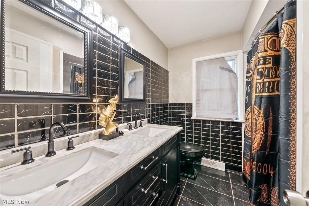 1053 Ford Road Highland Heights OH 44143