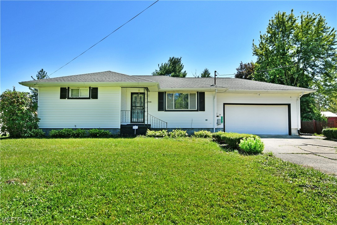 3046 Lynwood Drive NW Warren OH 44485