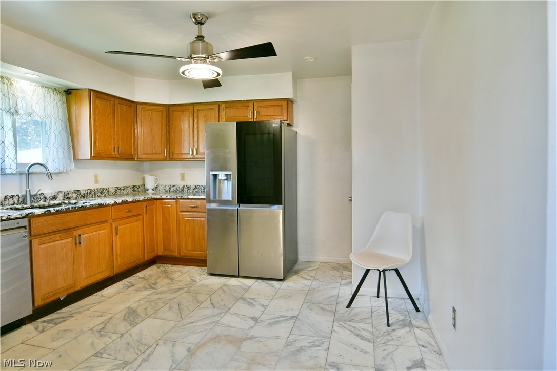 3046 Lynwood Drive NW Warren OH 44485