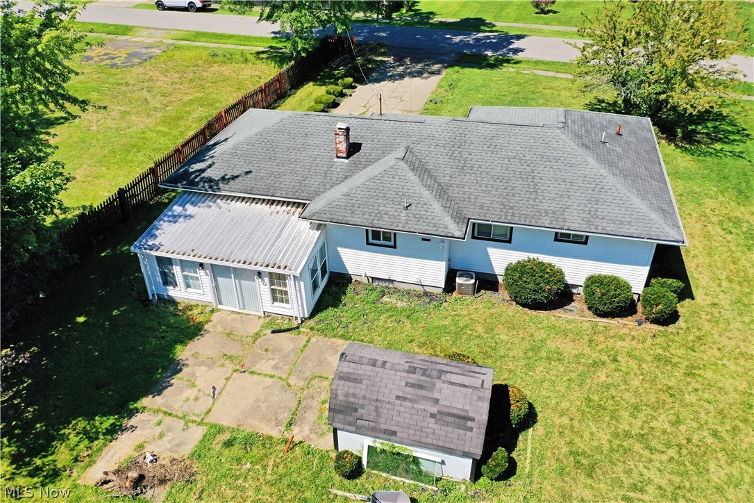 3046 Lynwood Drive NW Warren OH 44485